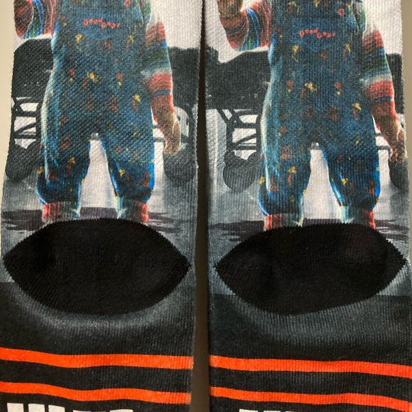 Odd Sox Chucky Hi I’m Chucky Wanna Play Crew Novelty Socks Halloween Childs Play - Picture 4 of 10